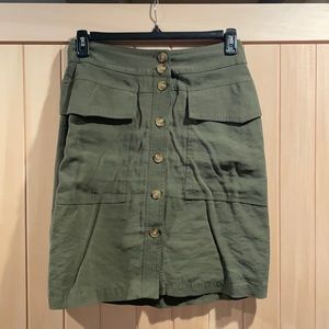 A New Day size 6 green high waisted button skirt